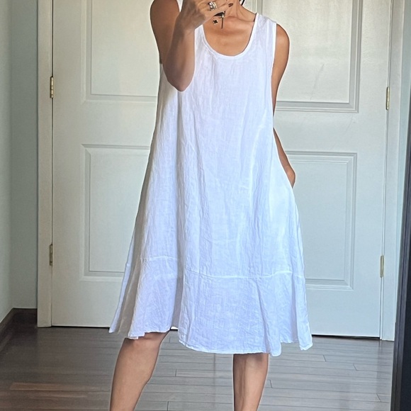 Talia Benson 100% linen tiered hem dress size S